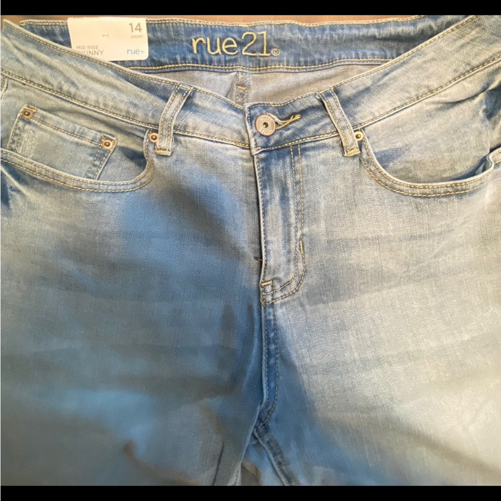 NEW Rue 21 Mid Rise Skinny